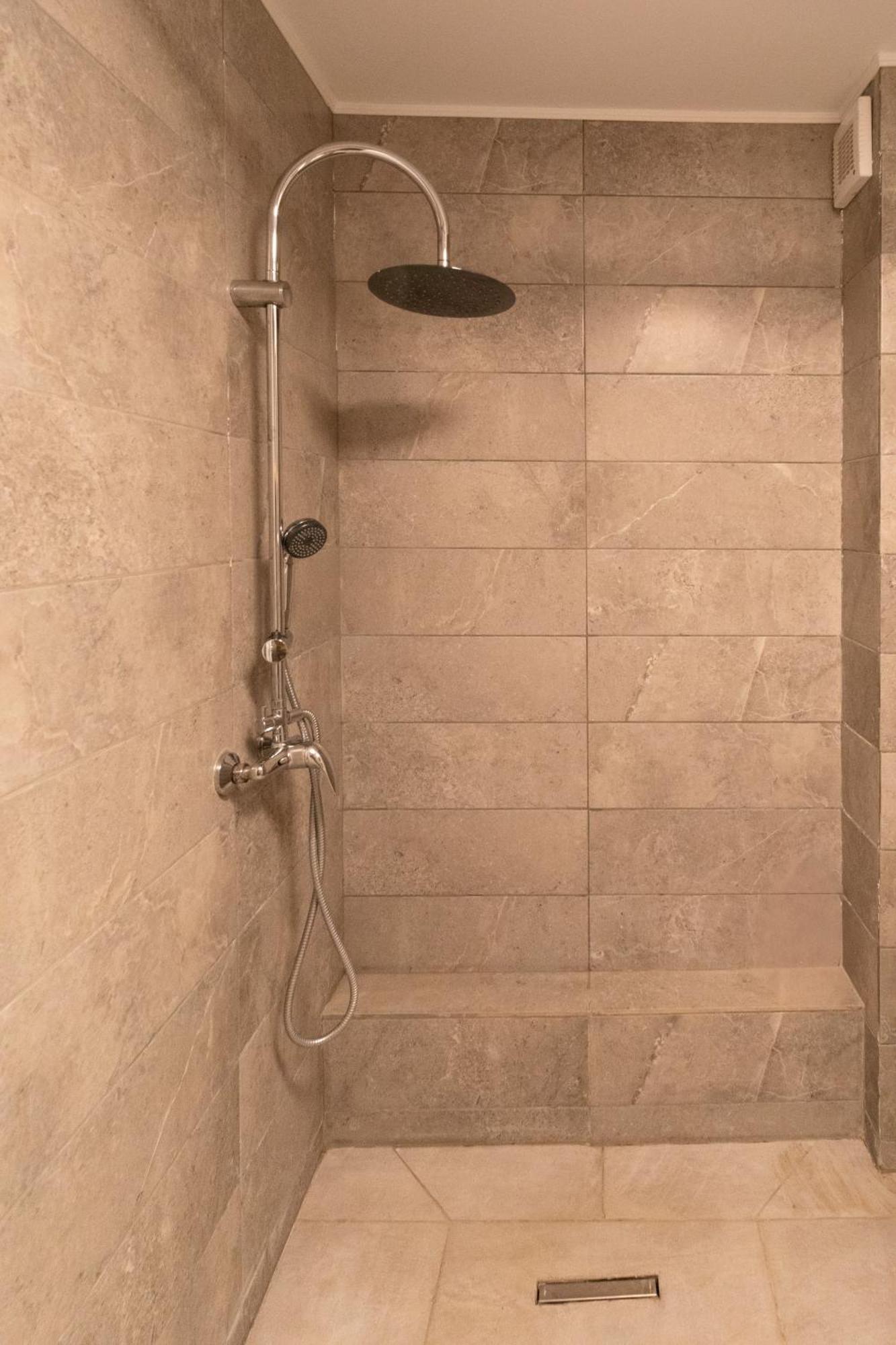 Focalize Apartament Buzău Buitenkant foto